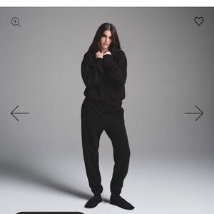 SKIMS Black CLASSIC JOGGER